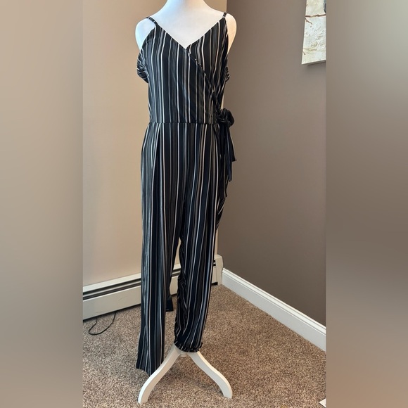 Just Be Black and White Striped Jumpsuit with Wide-Leg Silhouette - Picture 1 of 4